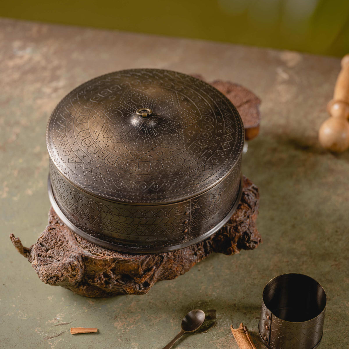 Siyahi Saar - Elegant black & brass spice box