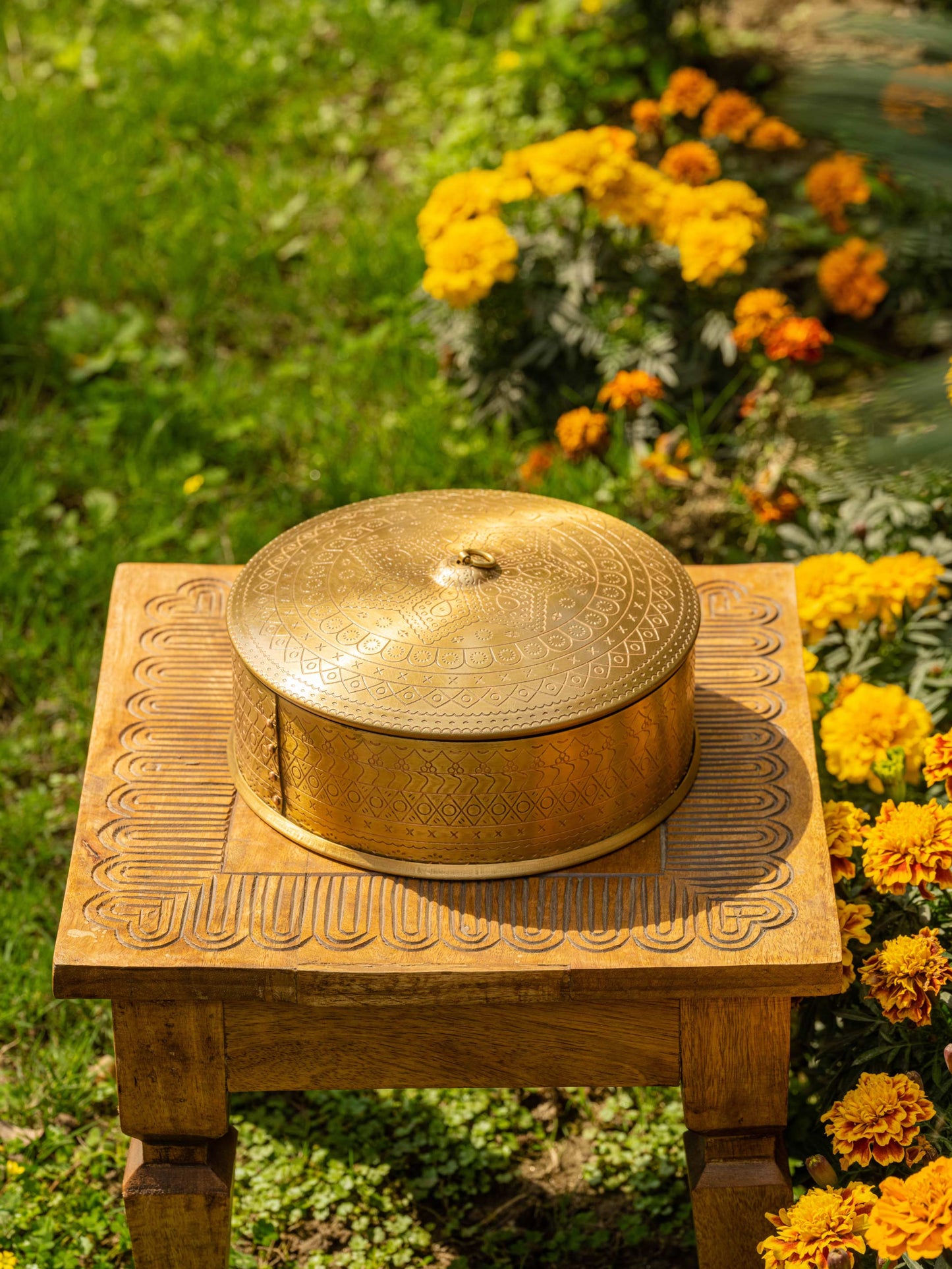 Sunhera Saar - Golden brass masala box