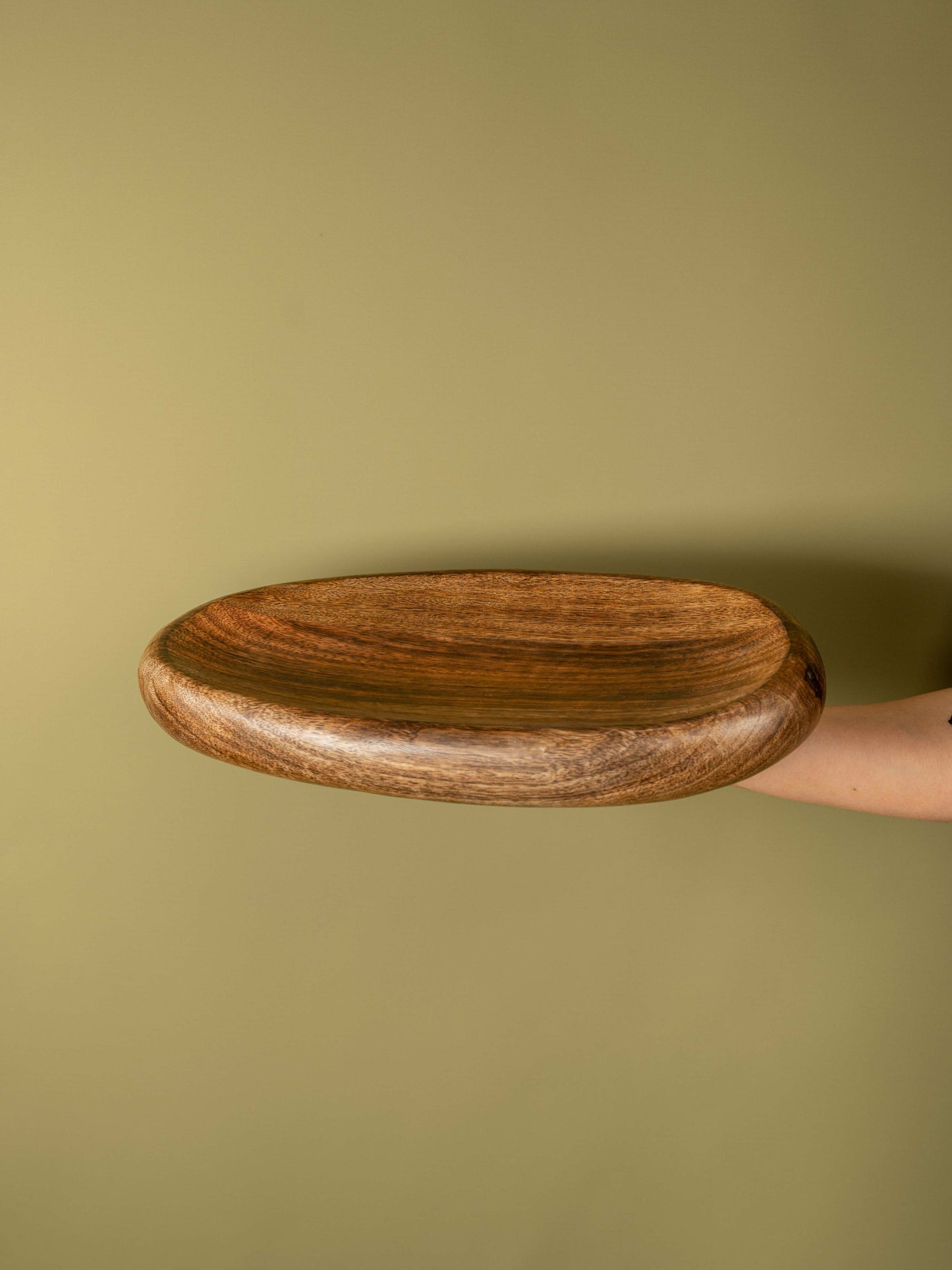 Vatta - Round wooden serving platter