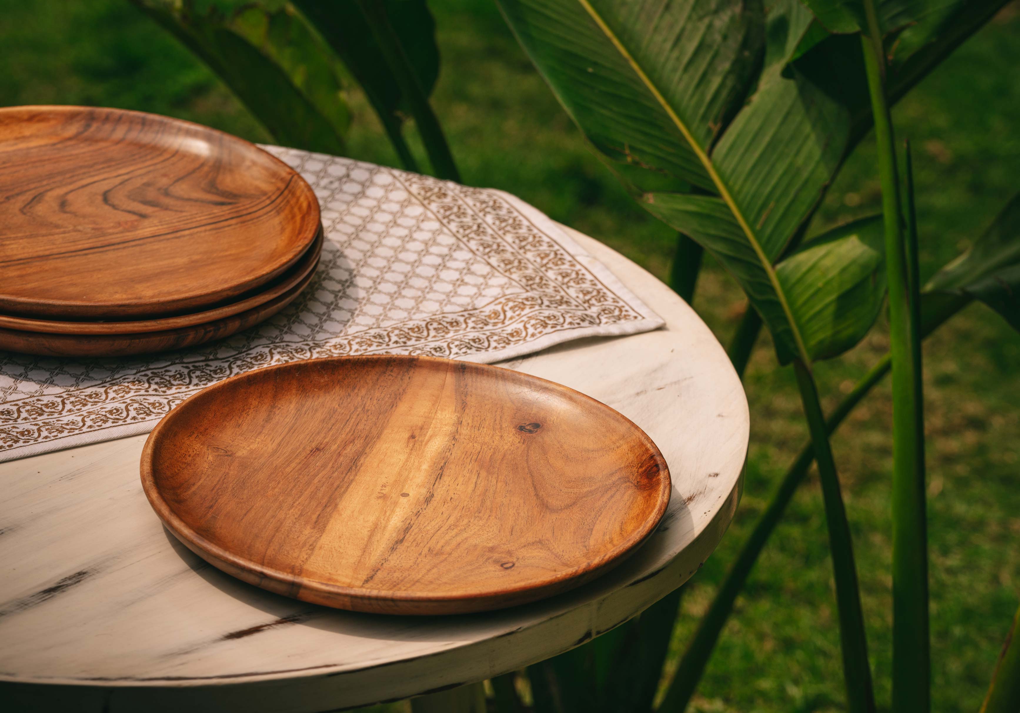 Vrit - Set of 4 wooden plates