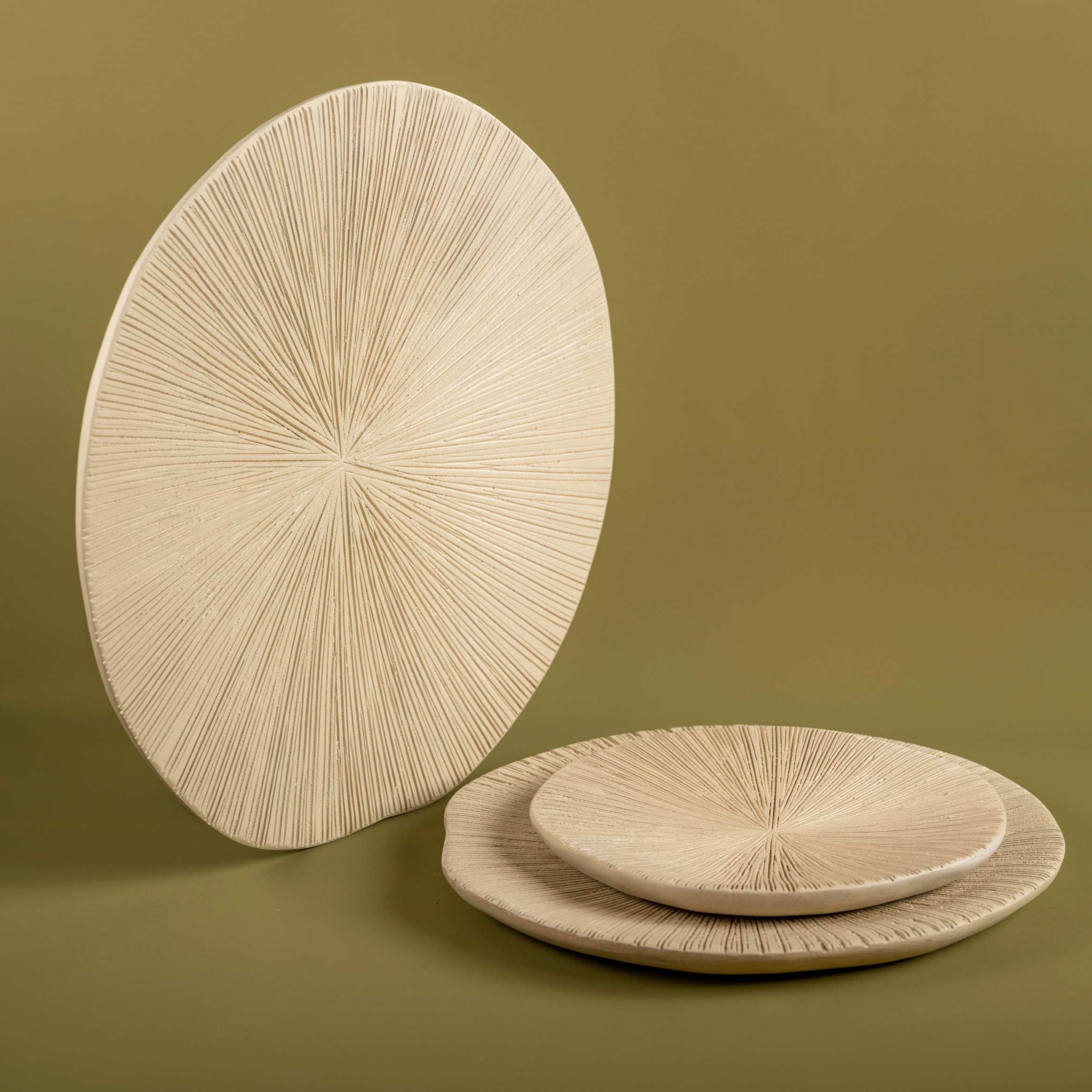 Kumud - Set of 3 textured serving platters