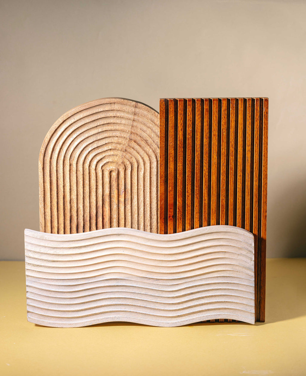 Taarash - Set of 3 striped beautiful wooden platters