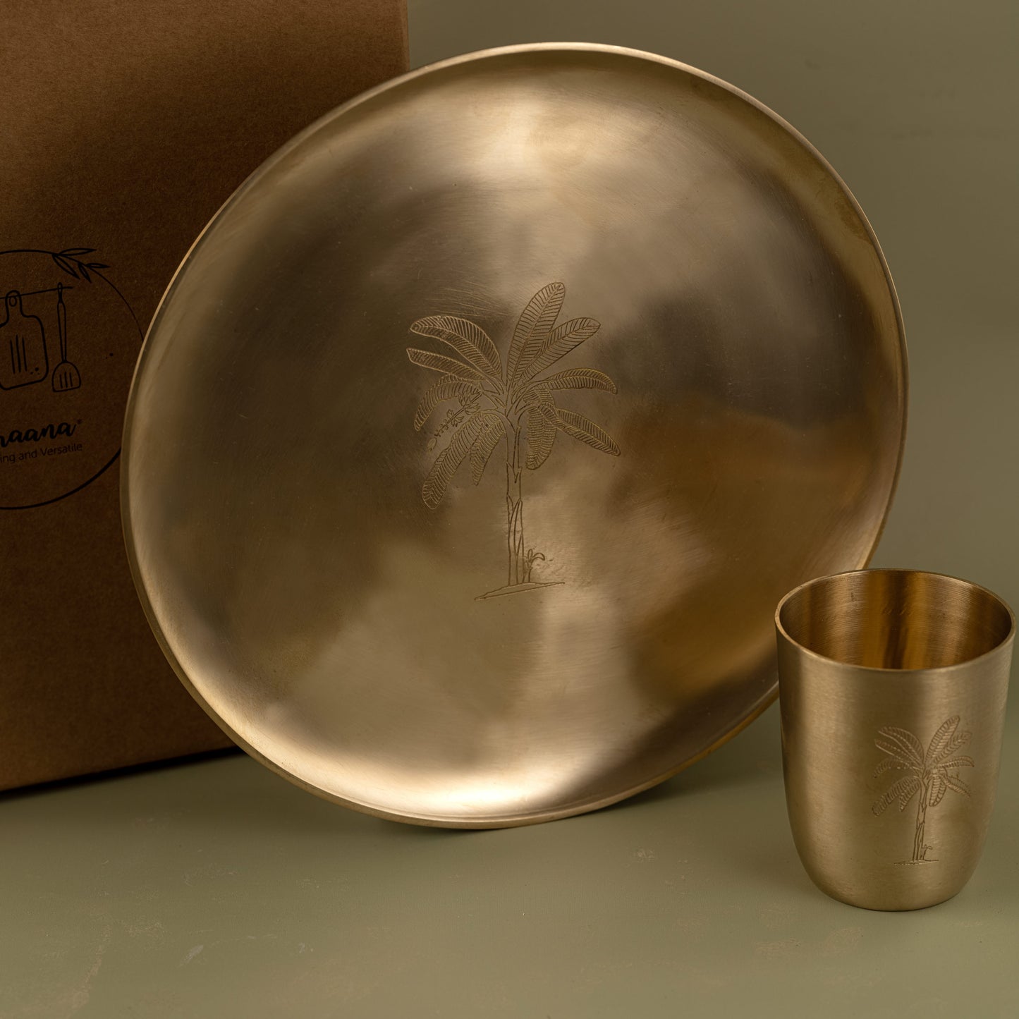Gul - Set of 5 brass dinner set with palm tree motif (plate, bowls, spoon, glass)