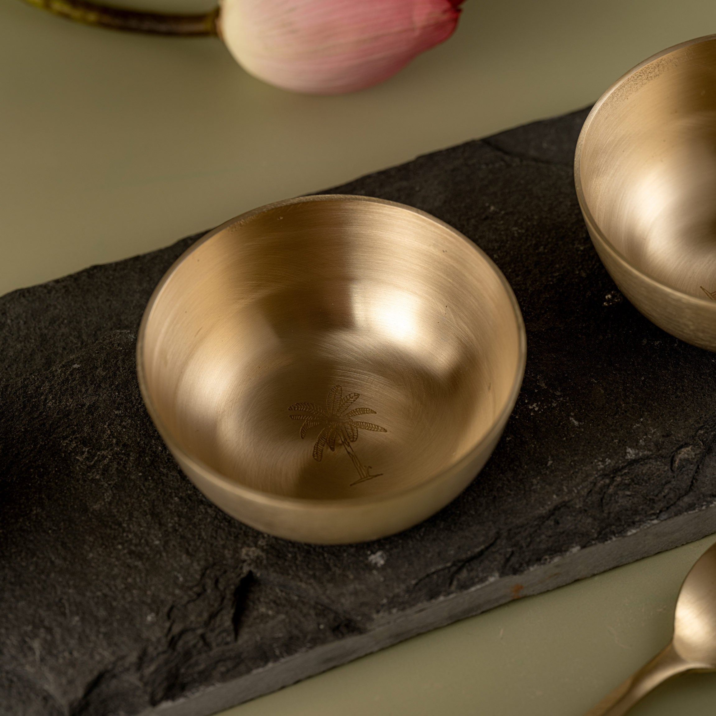 Gul - Bowls and spoons set with palm tree motif