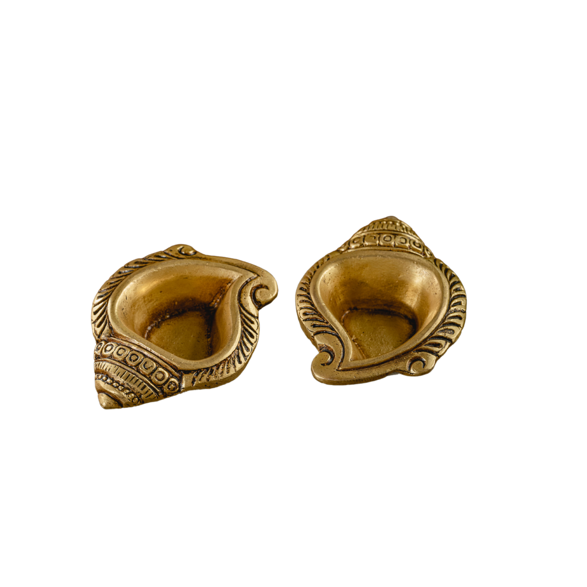 Ananta Diya- Set of 2 leaf shaped brass diya