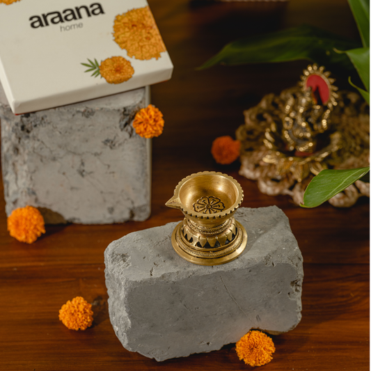 Padma Diya - 1 brass traditional diya