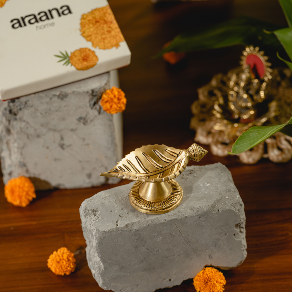 Patram Diya- 1  Leaf Shaped Brass Diya