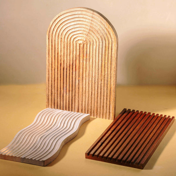 Taarash - Set of 3 striped beautiful wooden platters