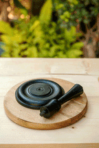 Poorna - Classic wooden cake stand